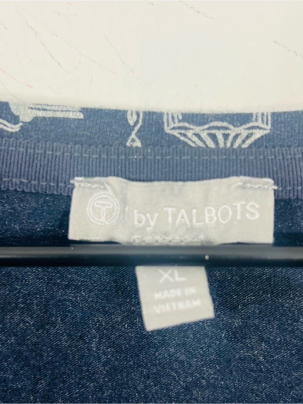 T By Talbots Navy Blue Beach Theme V Neck Short Sleeve Light Weight Tee Size XL - Picture 3 of 5